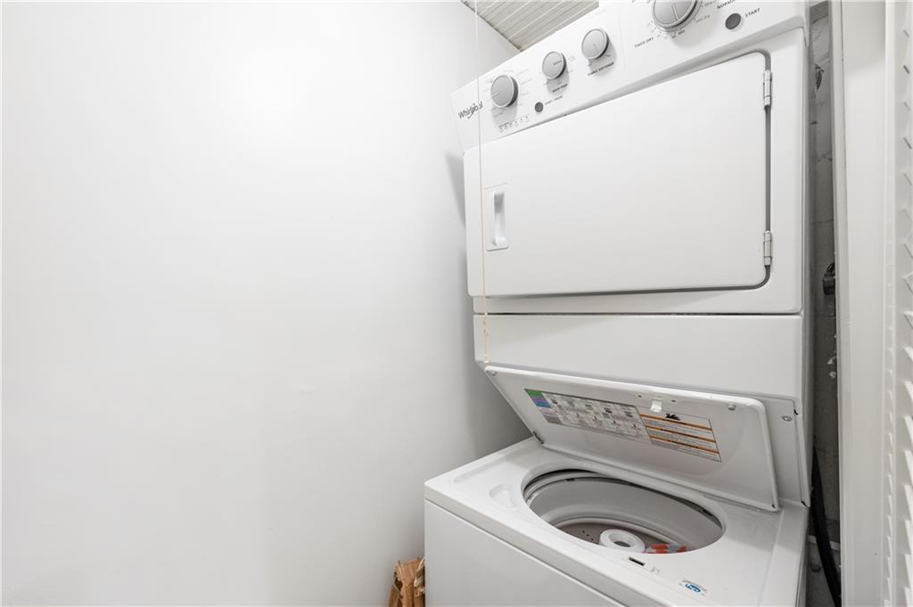 716 Lakeview Avenue NE Unit 5