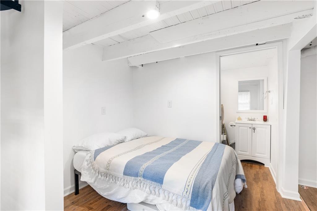 716 Lakeview Avenue NE Unit 5