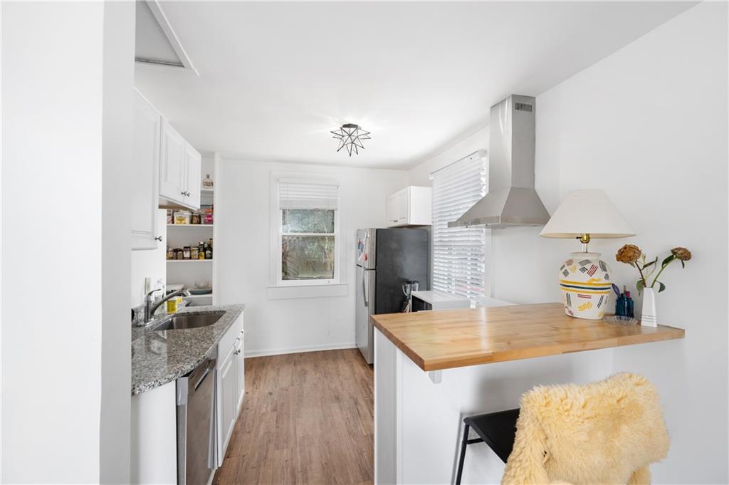 716 Lakeview Avenue NE Unit 5