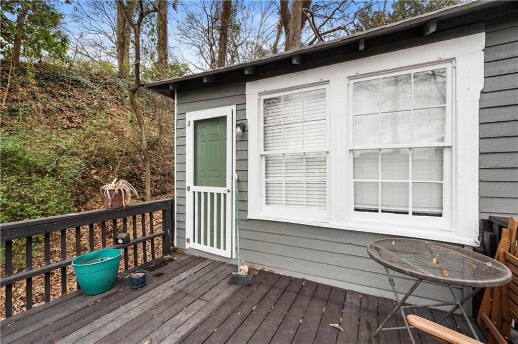 716 Lakeview Avenue NE Unit 5