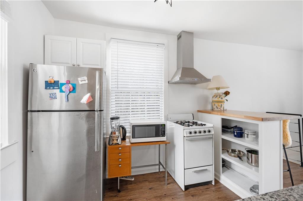716 Lakeview Avenue NE Unit 5