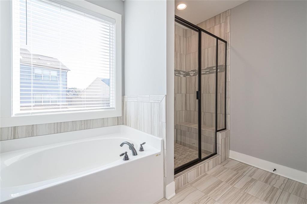 4 Flagstone Court SE