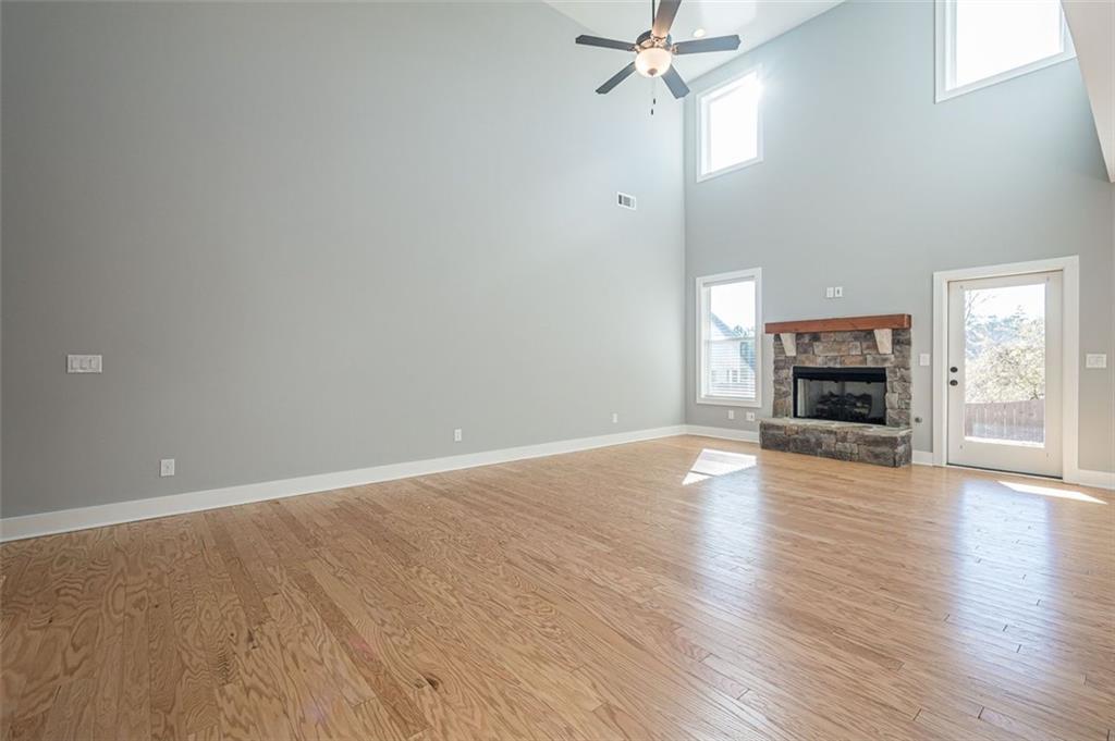 4 Flagstone Court SE