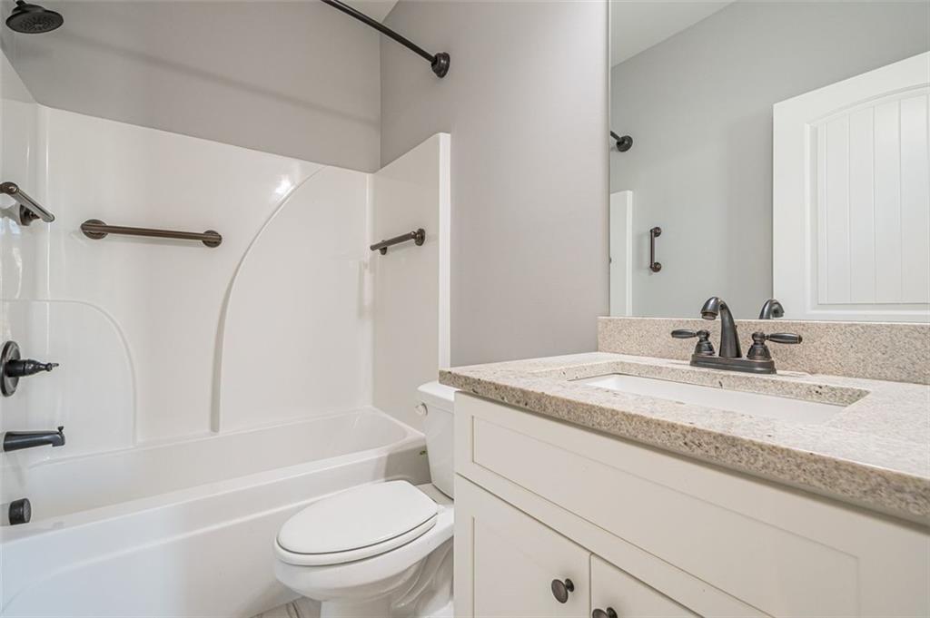4 Flagstone Court SE