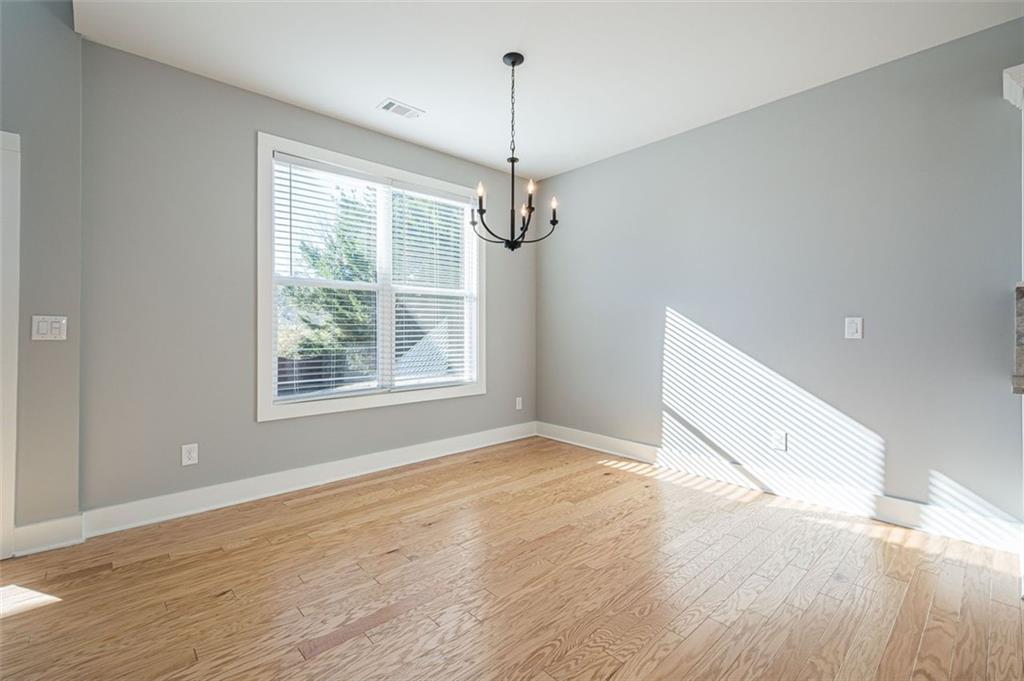 4 Flagstone Court SE