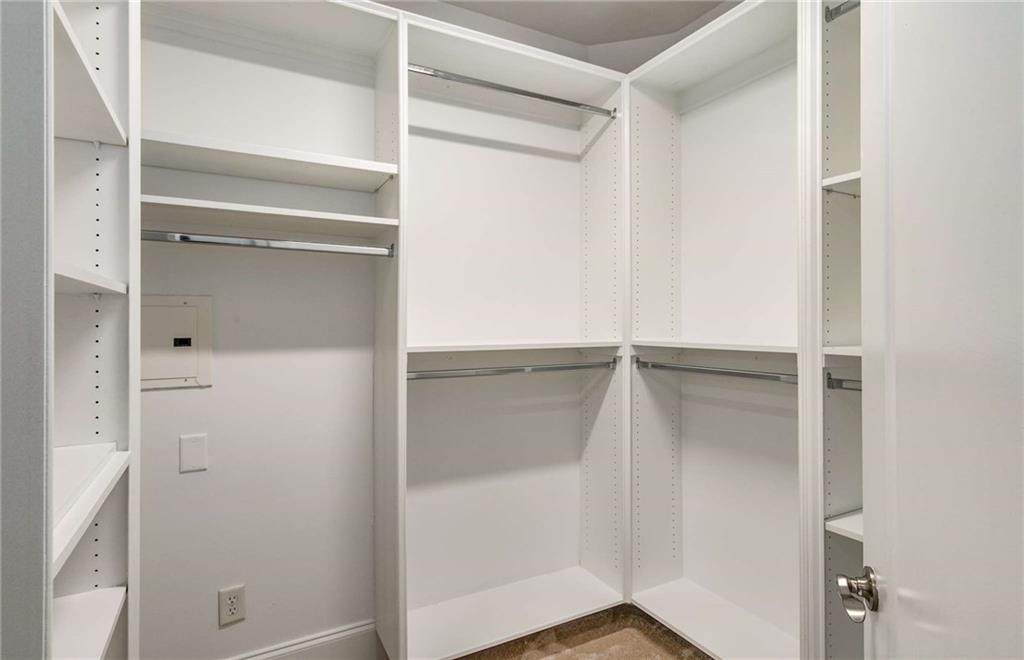 2300 Peachford Road Unit 2206