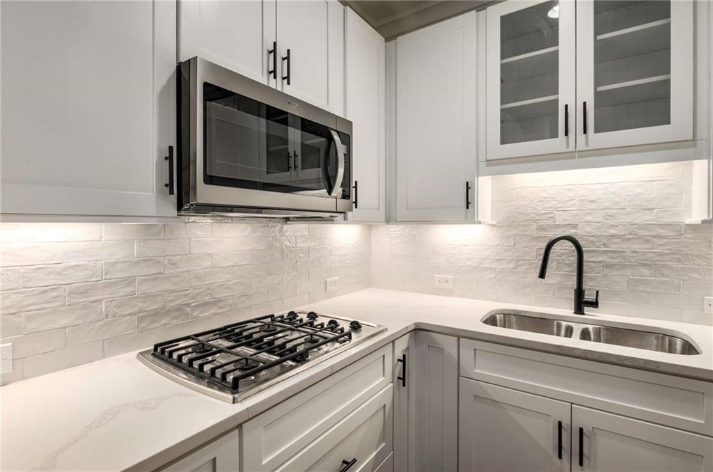 2300 Peachford Road Unit 2206