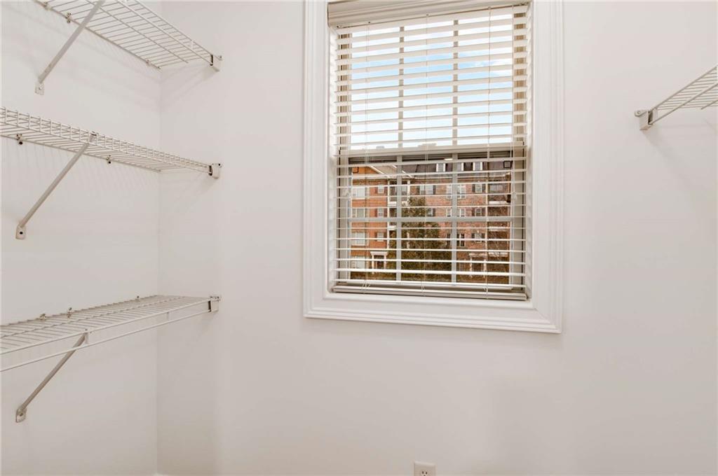 2300 Peachford Road Unit 2206