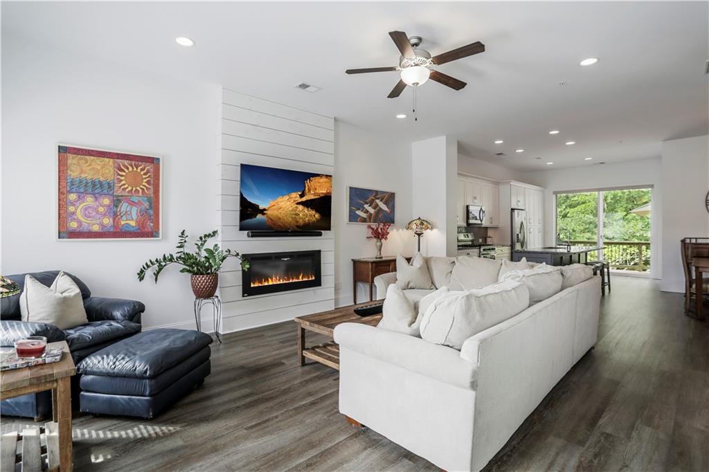 211 Sessions Street