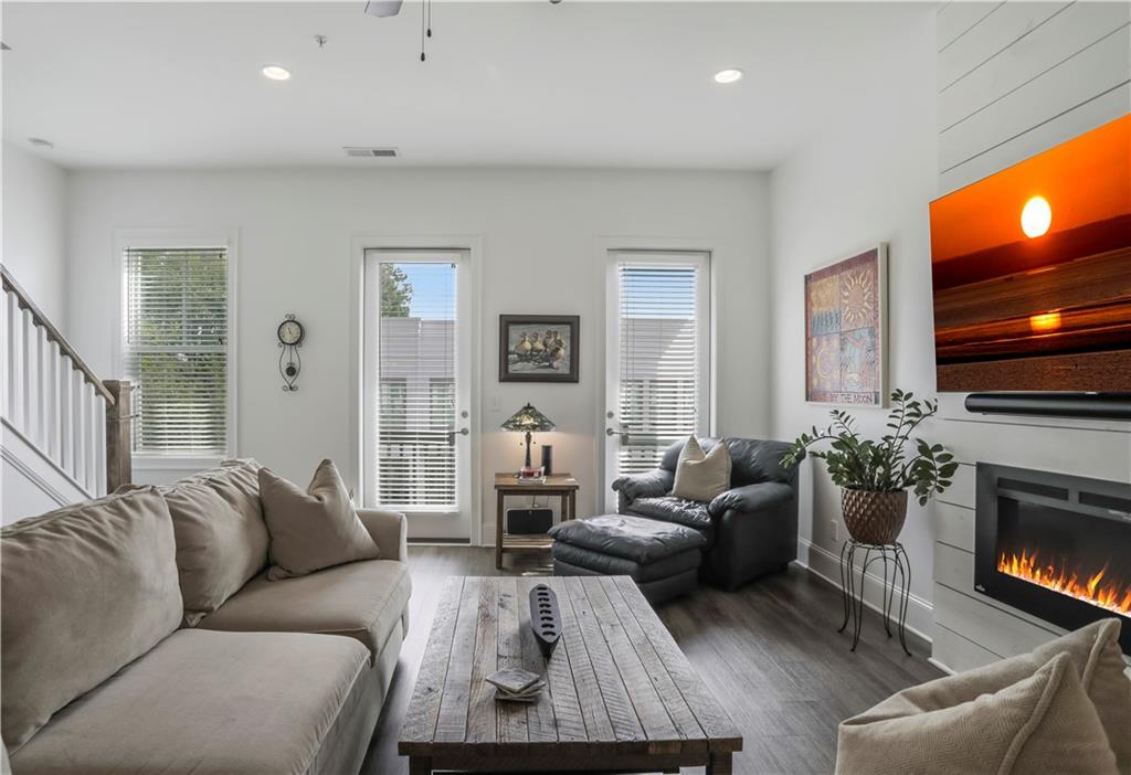 211 Sessions Street