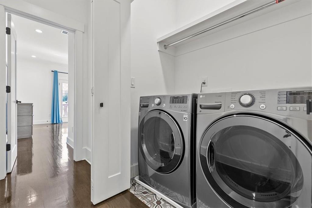 910 Park Avenue SE Unit B