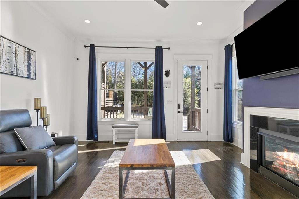 910 Park Avenue SE Unit B