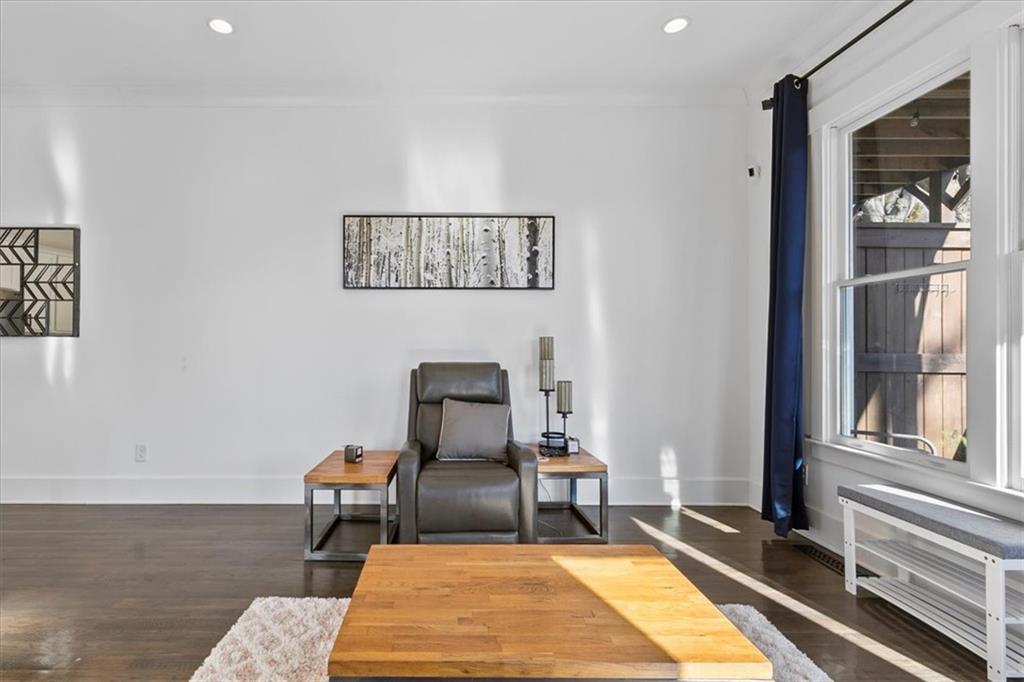 910 Park Avenue SE Unit B