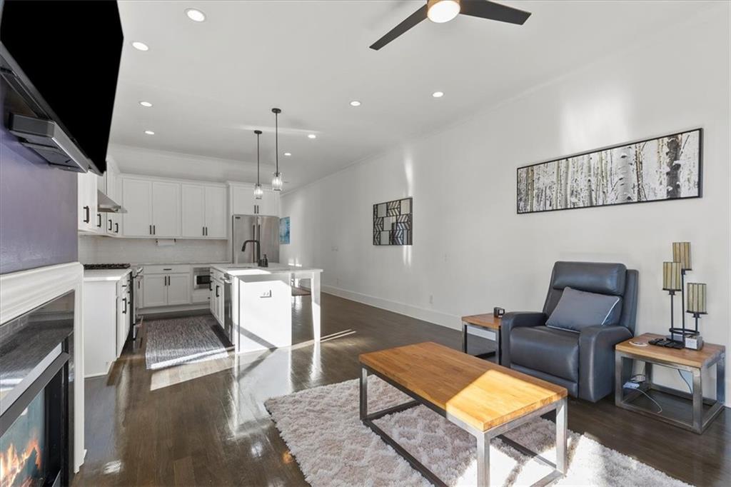 910 Park Avenue SE Unit B