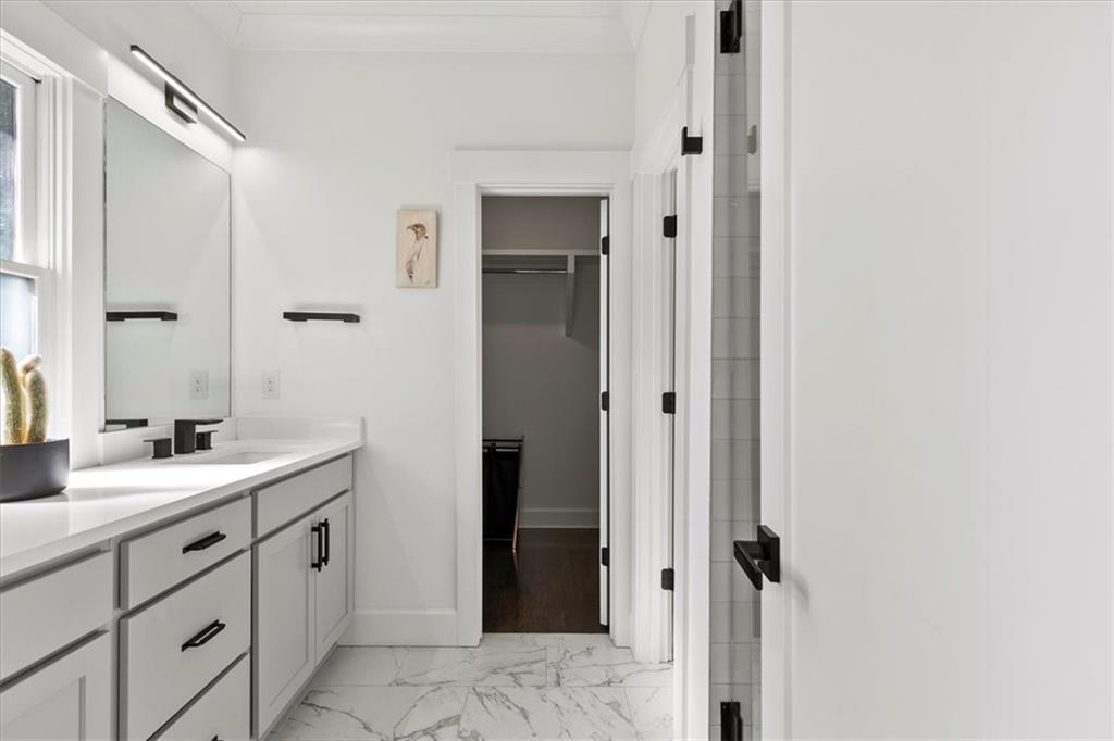 910 Park Avenue SE Unit B