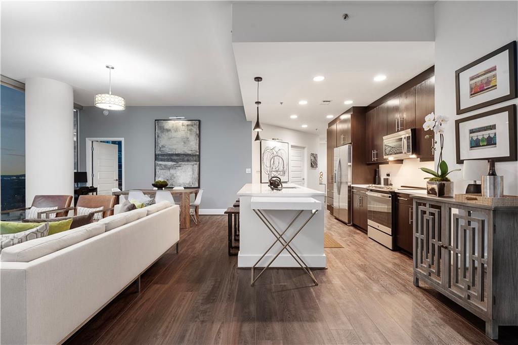 1080 Peachtree Street NE Unit 2902