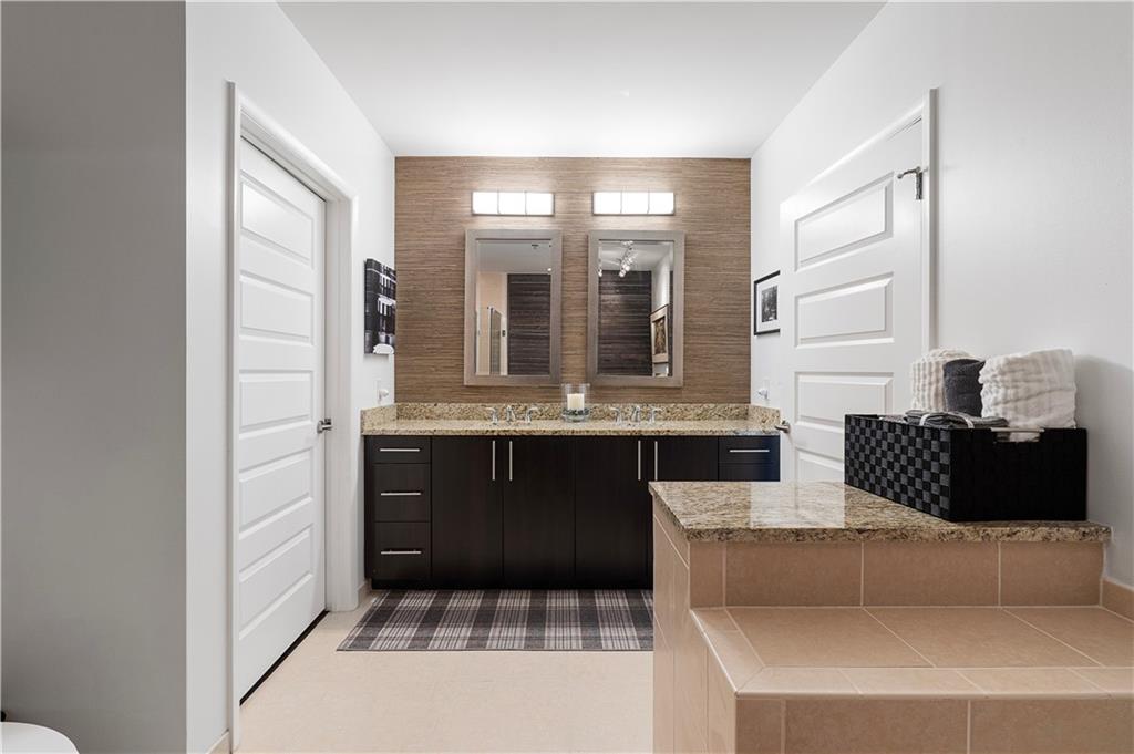 1080 Peachtree Street NE Unit 2902