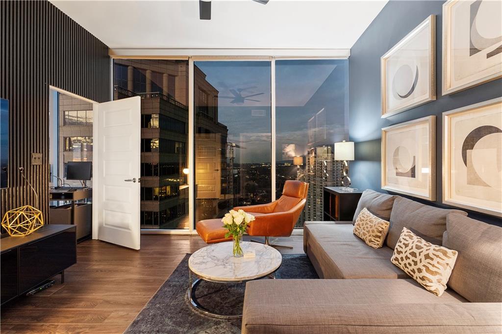 1080 Peachtree Street NE Unit 2902
