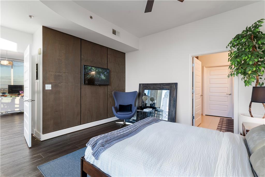 1080 Peachtree Street NE Unit 2902