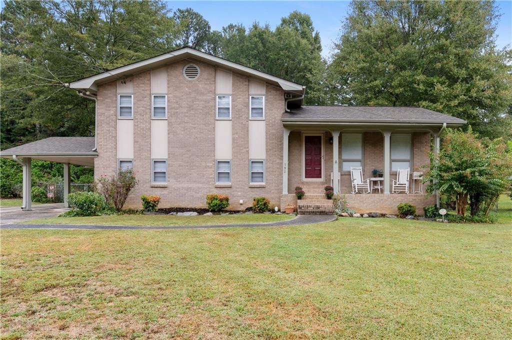 792 Barnesdale Drive