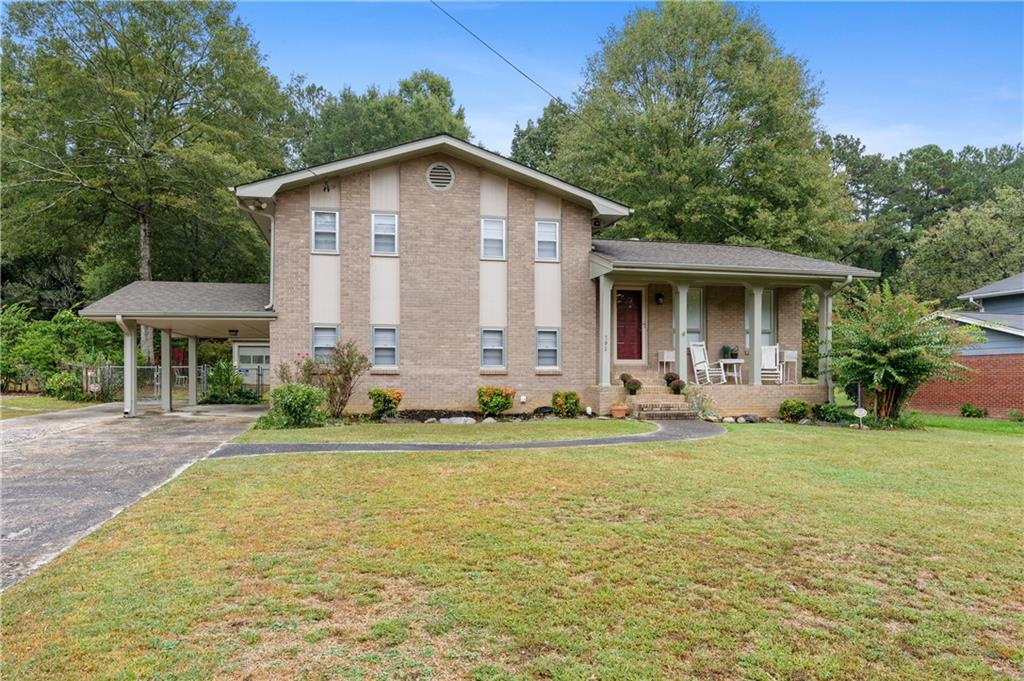 792 Barnesdale Drive