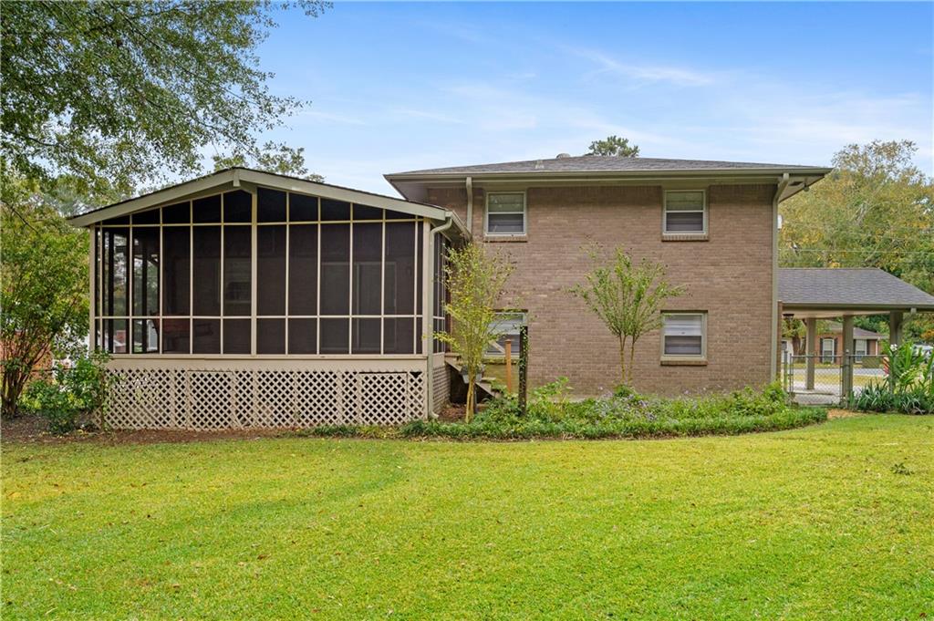 792 Barnesdale Drive
