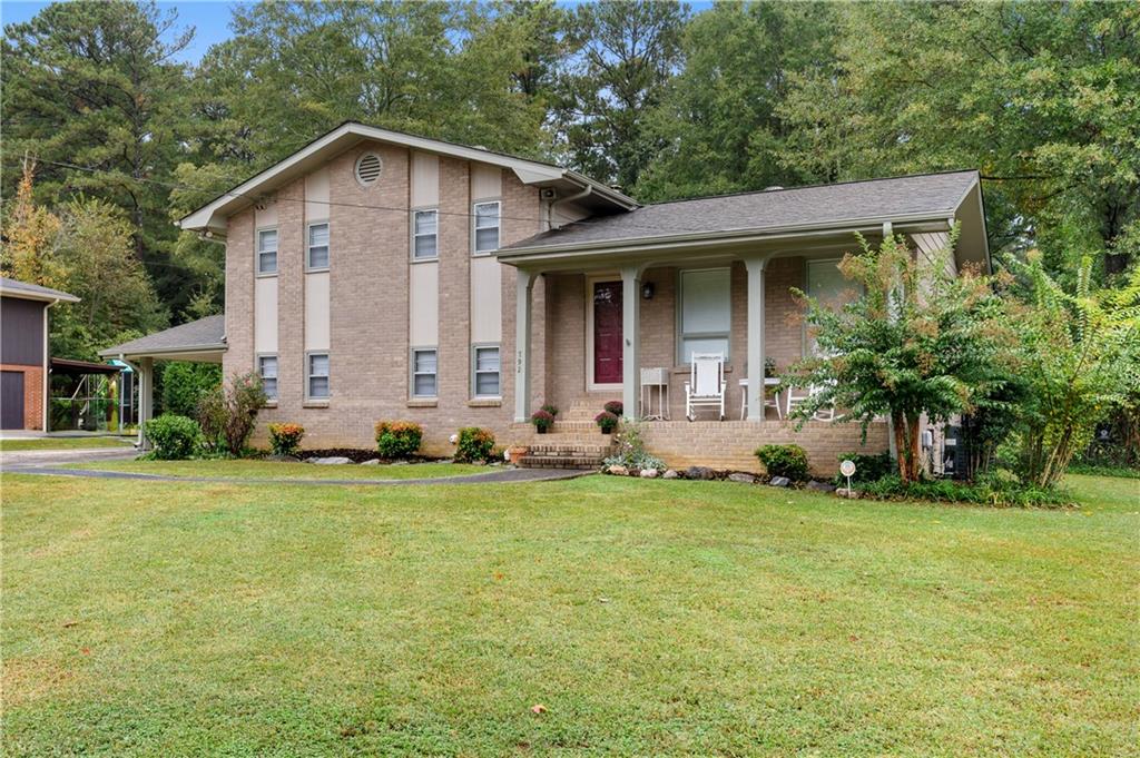 792 Barnesdale Drive
