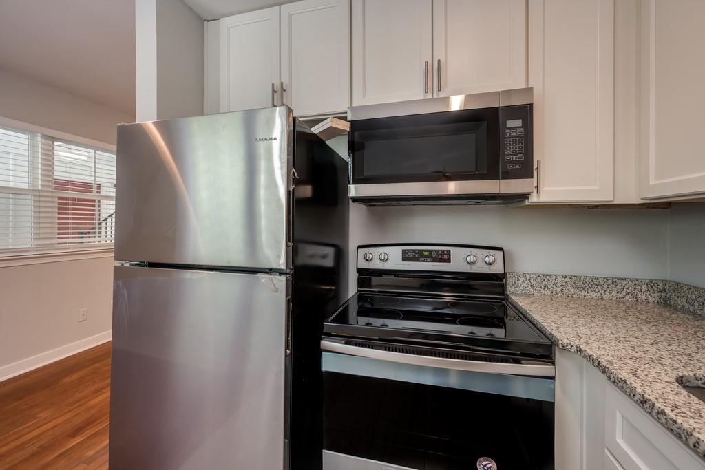 880 Saint Charles Avenue NE Unit 5