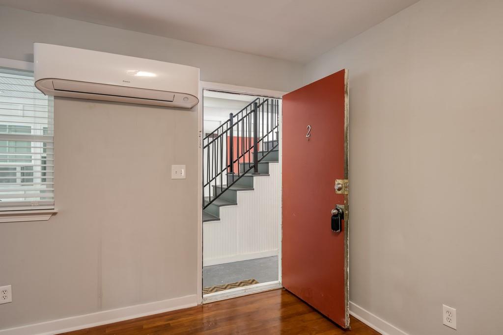 880 Saint Charles Avenue NE Unit 5
