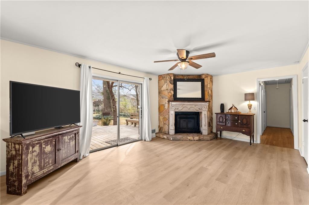 2284 Midvale Circle