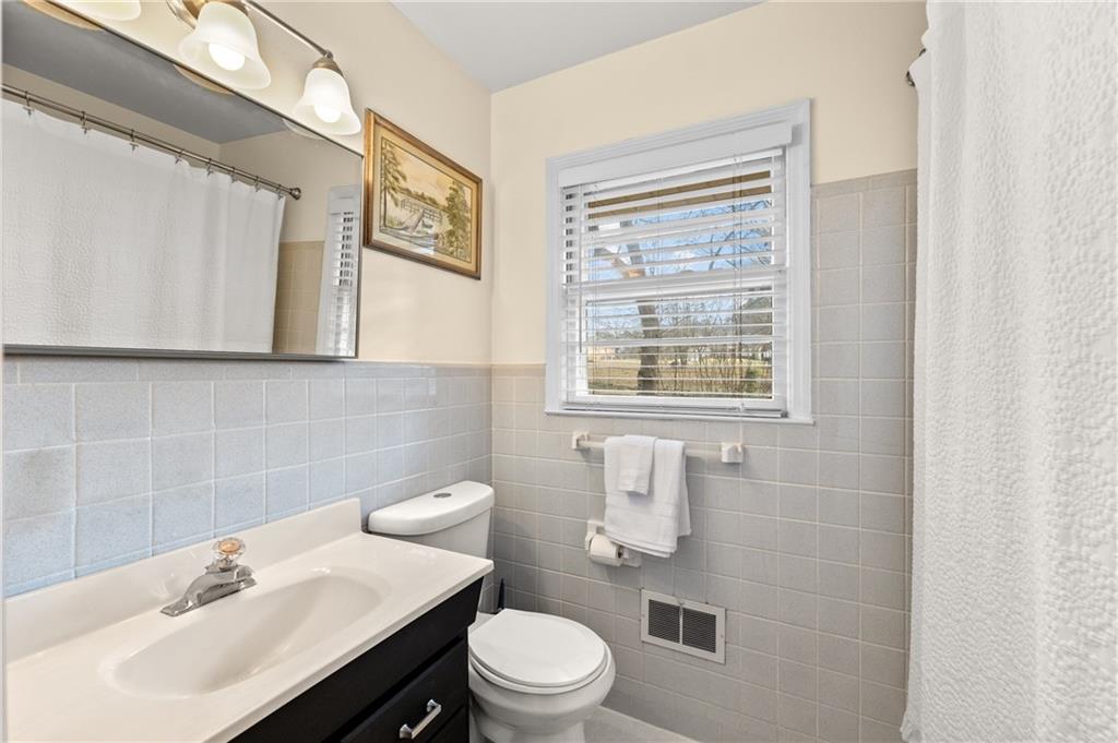 2284 Midvale Circle
