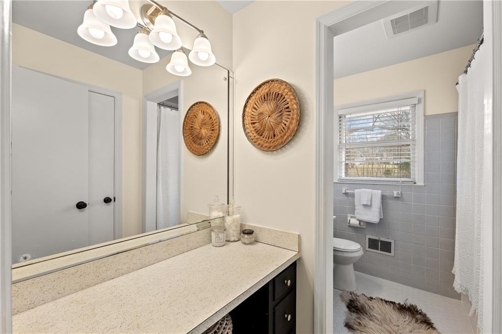 2284 Midvale Circle