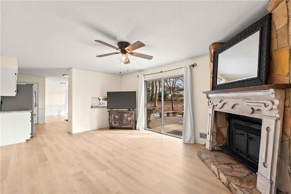 2284 Midvale Circle