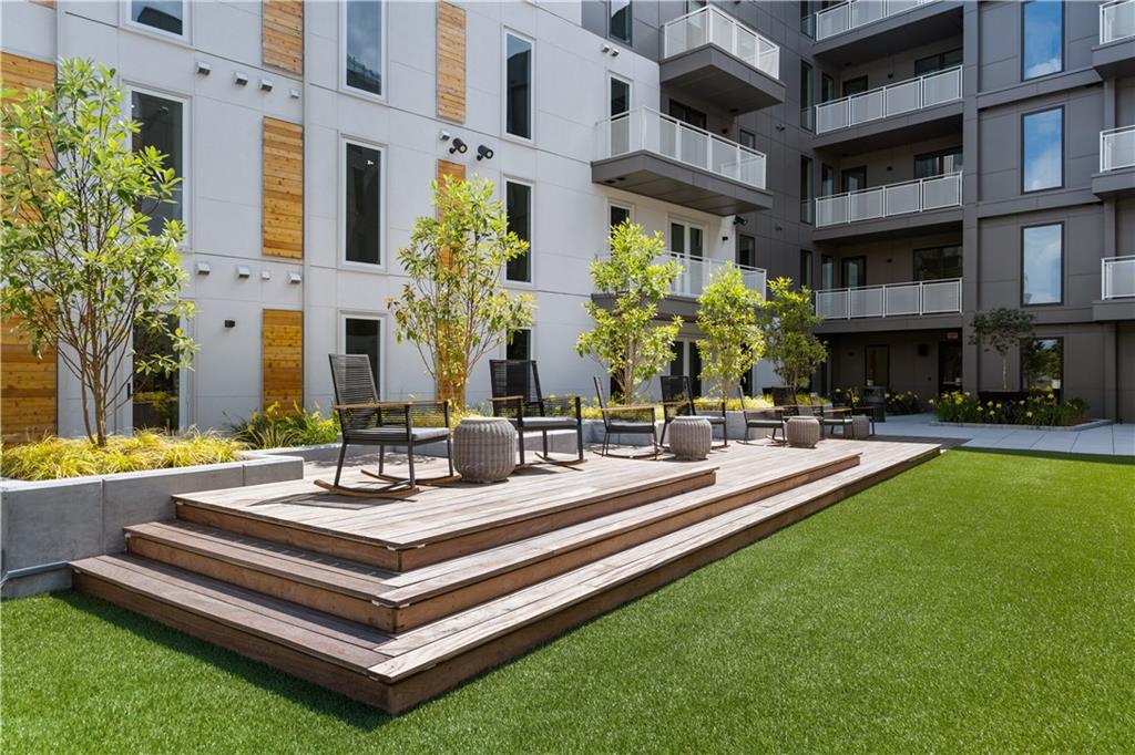 775 Juniper Street NE Unit 301