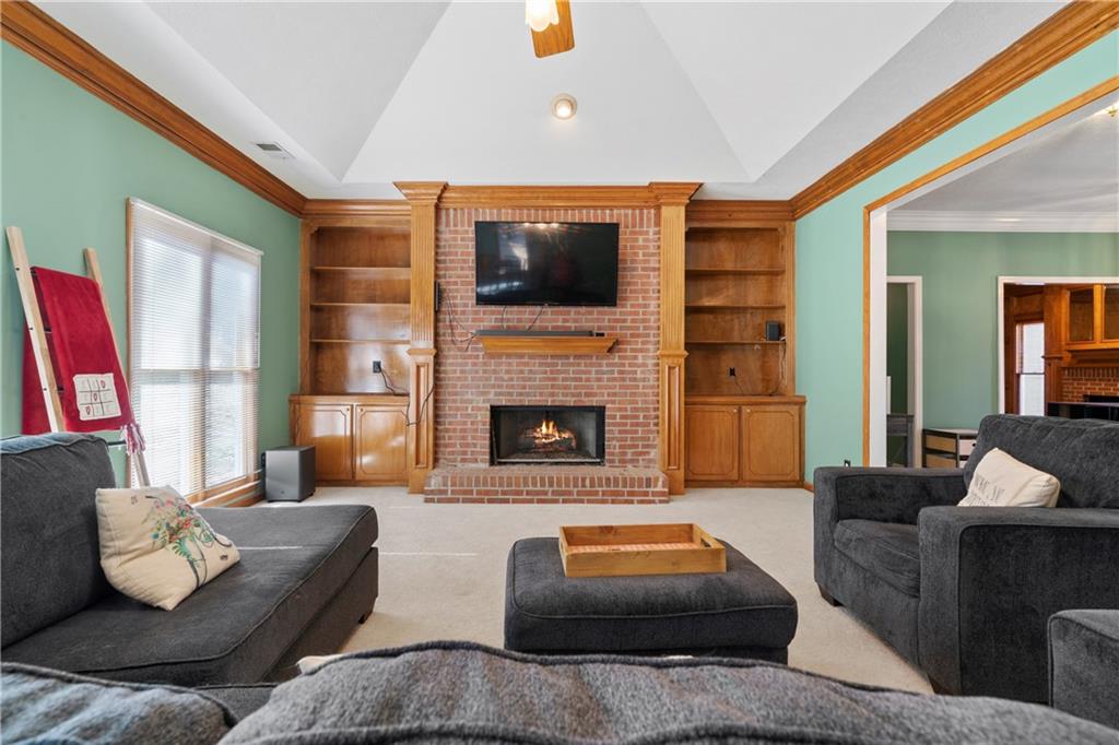 1039 Oak Moss Drive