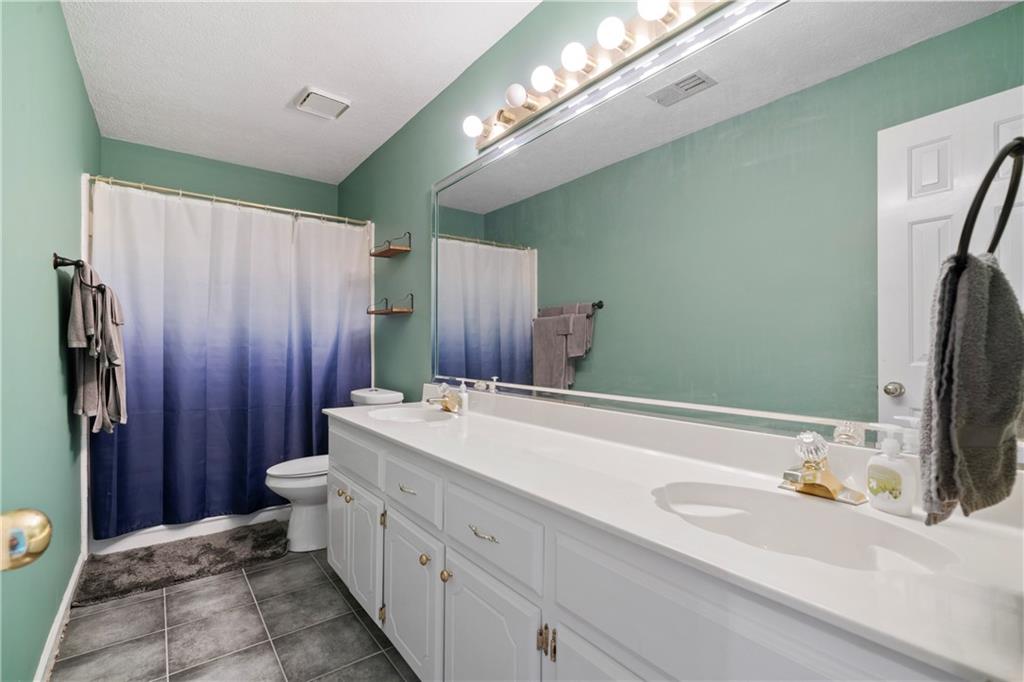 1039 Oak Moss Drive