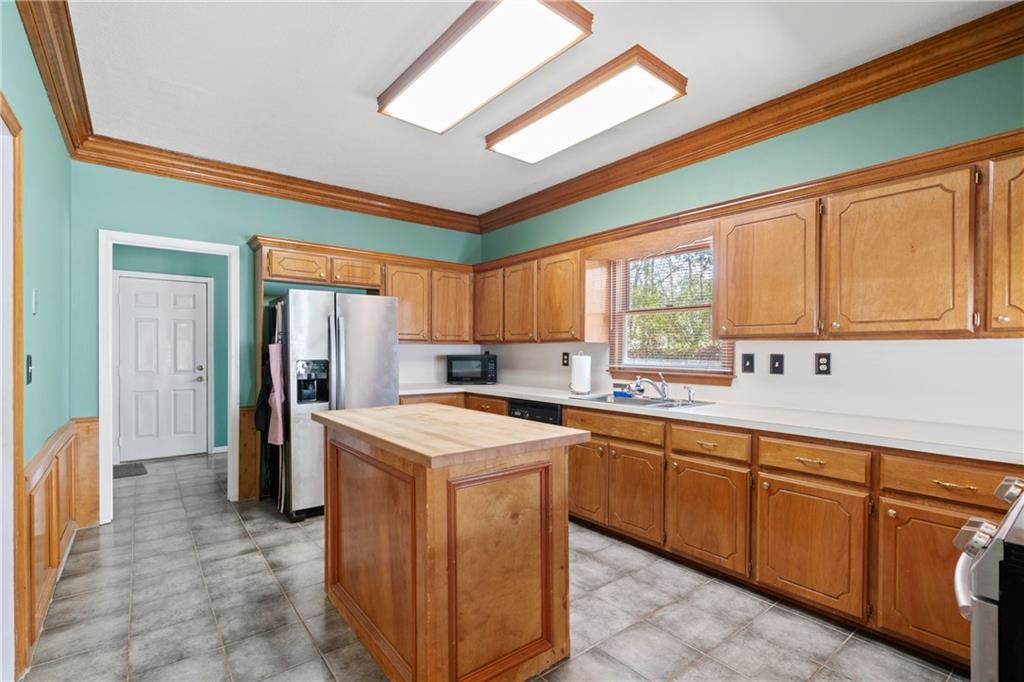 1039 Oak Moss Drive