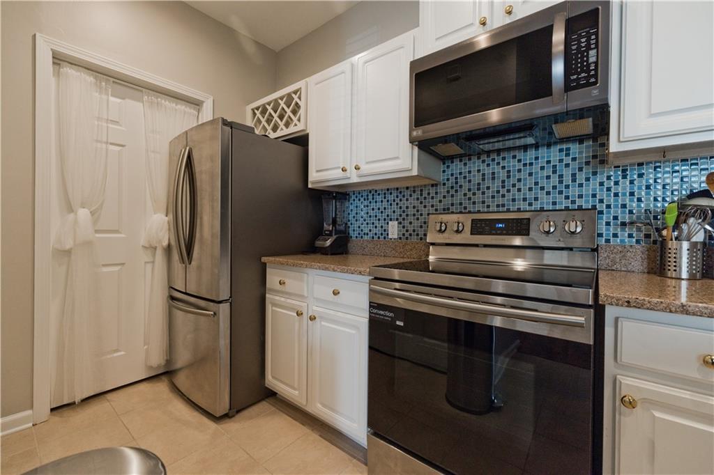 955 Juniper Street NE Unit 4114