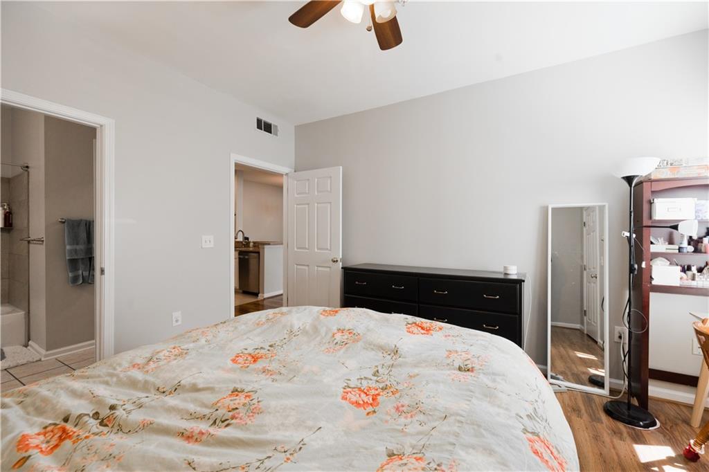 955 Juniper Street NE Unit 4114
