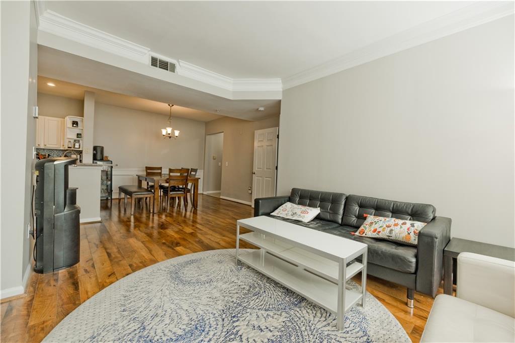 955 Juniper Street NE Unit 4114