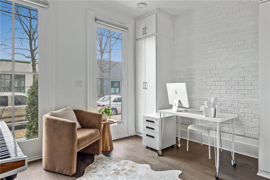 574 Boulevard Place NE Unit 13