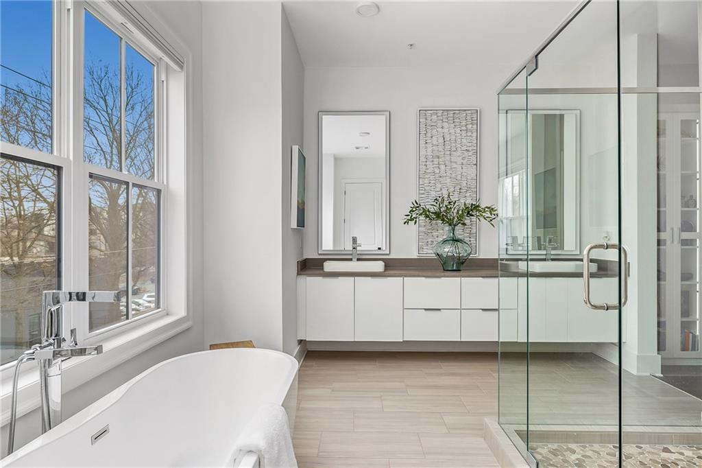 574 Boulevard Place NE Unit 13
