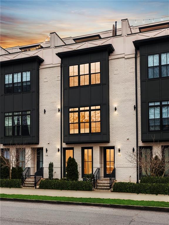 574 Boulevard Place NE Unit 13