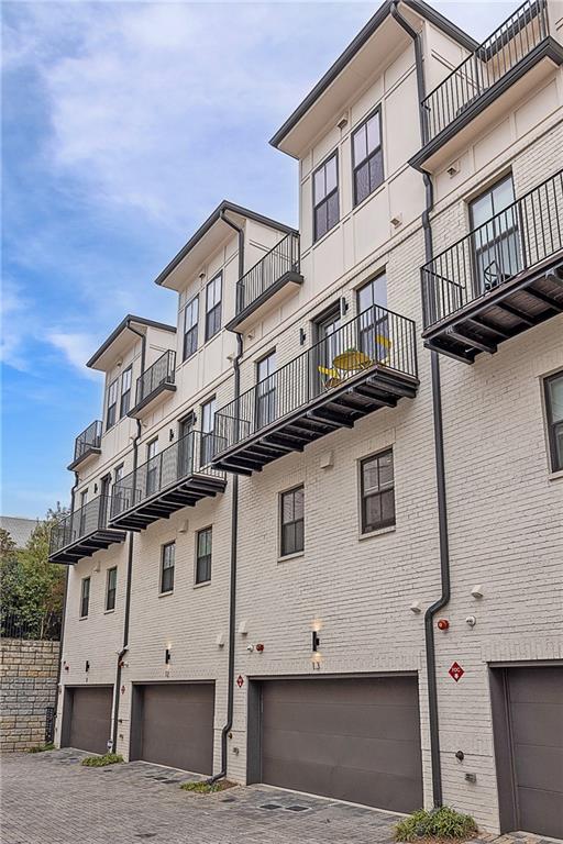 574 Boulevard Place NE Unit 13