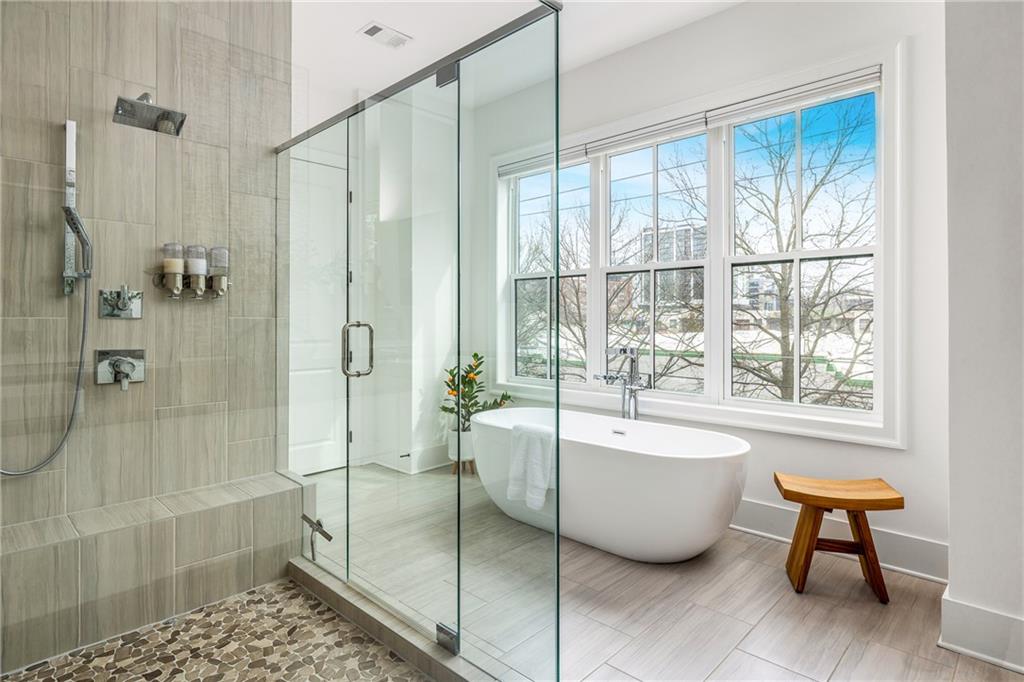 574 Boulevard Place NE Unit 13