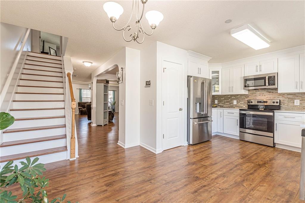 1717 OLD DOGWOOD