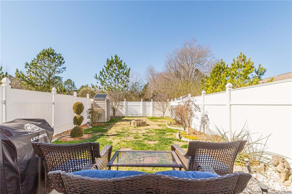 1717 OLD DOGWOOD