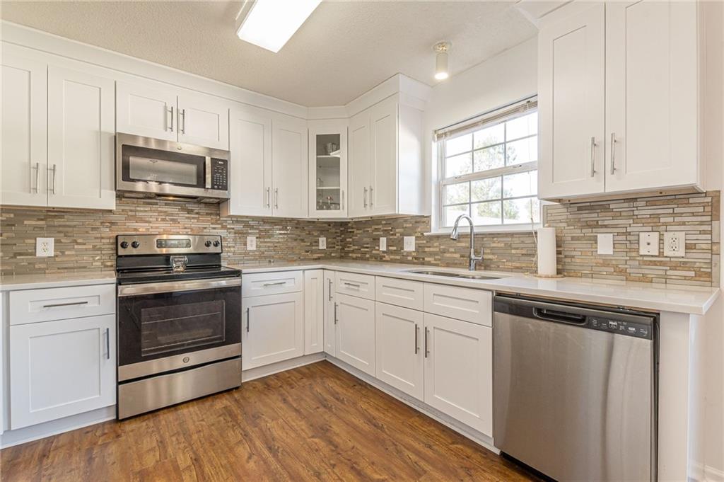 1717 OLD DOGWOOD