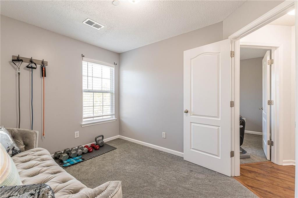 1717 OLD DOGWOOD