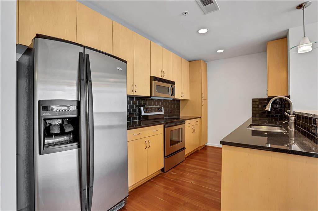 860 Peachtree Street NE Unit 1905